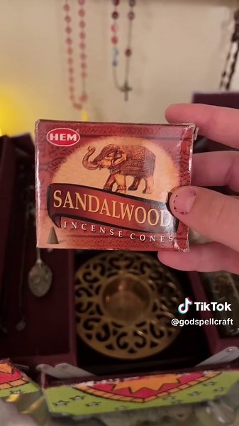 much requested: setting up the INSIDE of my diy travel altar 🫶 #catholicwitch #folkwitch #christianwitch #folkcatholic #witchtok #travelaltar #hippiecatholic #godspell #altartour