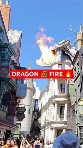 The Fire-Breathing Dragon at Diagon Alley! 🐉🔥 | Universal Orlando