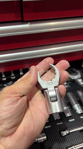 Are you a fan of Japanese tools? These are the Tone Tools that are available with foam trays and even with tool boxes. #shoplife #welder #welding #weldlife #fabrication #semashow #sema #semashow2023 #howto #diy #mechanic #mechaniclife #trucks #trucklife #tonetools