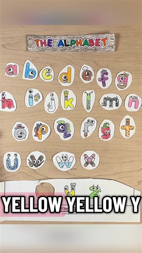Who likes cutting and coloring the English Tree ABC’s? #alphabet #coloringpages #activityforkids #forkids #learnenglish
