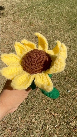 large crochet sunflower