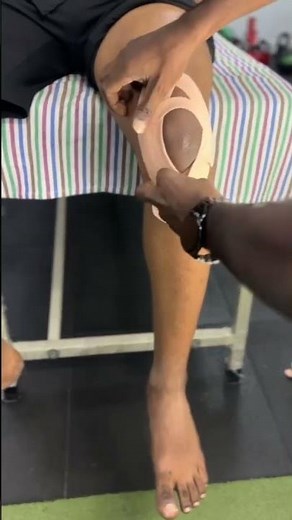 Knee patellar taping