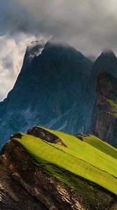 Nature is the original artist 🎨🌿 This Earth Day, we’re celebrating the beauty of the world around us - from sweeping landscapes to the tiniest details in nature. 🌍✨ Explore our full Earth Day collection - https://bit.ly/3YdwxGW ! 🌎💚 What part of nature is your favourite to watch or capture? | Pixabay