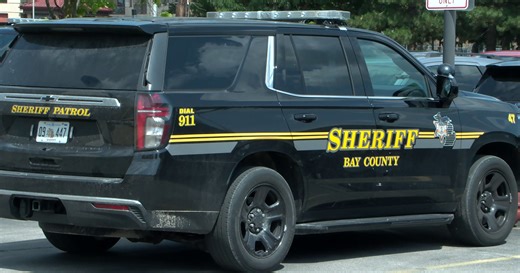 Suspect attempts to rob Independent Bank near Bay City at gunpoint