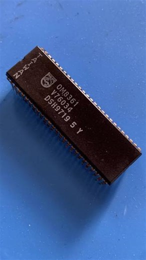 飞利浦（Philips，现恩智浦NXP）生产的 OM8361 芯片，也常被称TDA8361，是上世纪90年代至2000年代初CRT彩色电视机中的经典“小信号处理器”。1. 视频信号处理2. 彩色解码3. 扫描与同步广泛应用于长虹、康佳等品牌的老式彩电中