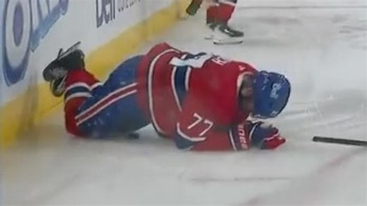 Canadiens’ Dach forced to exit game against Ducks after taking high hit
