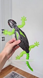 This RC Lizard Will Freak Everyone Out! 🦎#RCLizard #RemoteControlToy #ToyReview #CoolGadgets #TechToys #PrankToy #RealisticToy #LizardLover #FunToys #RobotAnimal #ToyUnboxing #ViralToys #TrendingToys #shorts #viral #trending #reelsfacebook #fyp #foryou | SoWhats Next