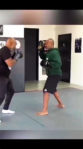 32K views · 18 reactions | Mike Tyson Combo Tutorial #miketyson #boxing #combatsports #boxingtraining #boxingworkout #boxingtechnique #boxingcoach | Naveen Chand Thakur | Facebook