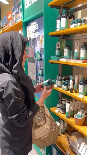 Take a sneak peek at our handpicked favorites and discover the beauty waiting for you. From skincare to body care, we’ve got something special for everyone. Come visit us and treat yourself today! 🌿 💜 | The Body Shop