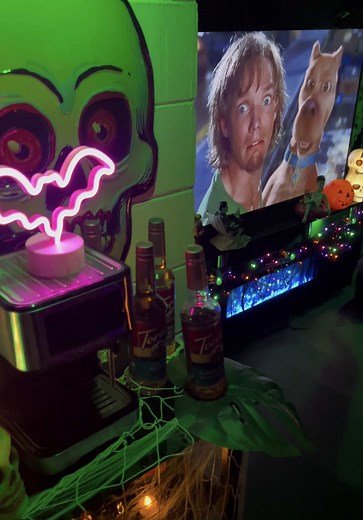 Scooby-Doo Movie Night: Spooky Island Tiki Party Ideas