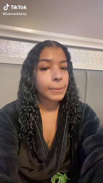 Daisy🤍 (@banneddaisy)’s videos with mask off by future - ✰