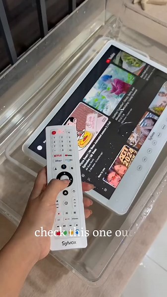 Sylvox Smart Waterproof Mirror TV