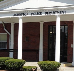 Police Find Credit Card Fraud Suspect Hiding In Wall