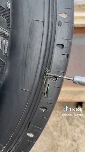 Easy Tubeless Tyre Repair with Kit
