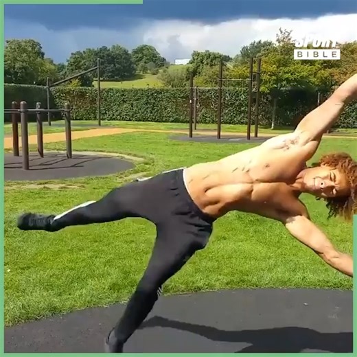 A handy tutorial if you want to improve your upper body strength (and show off a bit 🤣). | SPORTbible Australia