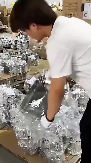 Khay inox kèm nắp: Tiện ích cho gia đình