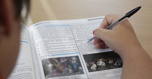 Baixe um simulado do Enem 2025 e pratique