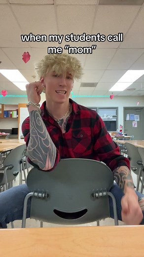 Join Season 17 with RuPaul! Are Peachybbies' Christian from Gay Students Calling You 'Mother'?\n\n