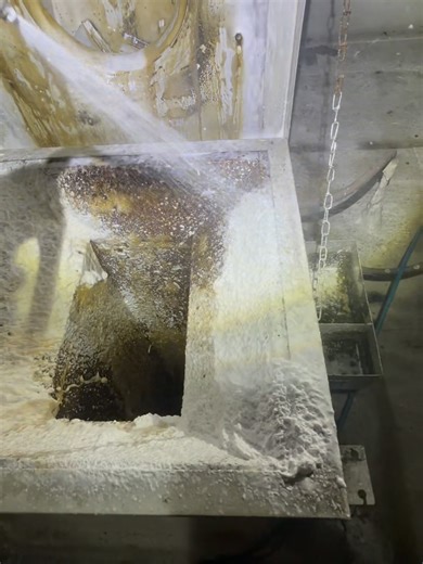 Effortless Kitchen Exhaust Cleaning with Foamer Technology