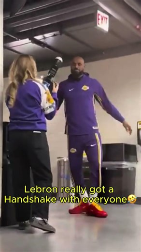 You won't believe who LEBRON has a HANDSHAKE with... 😱