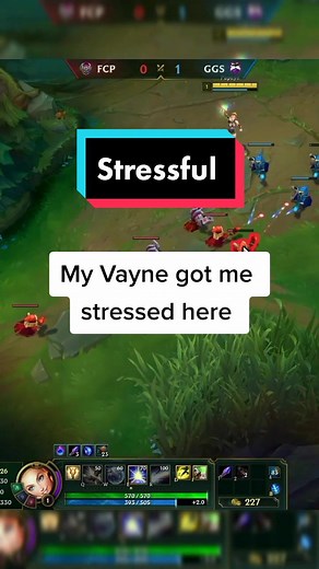 Blocking Morgana Q to Protect Vayne | League of Legends Support Gameplay