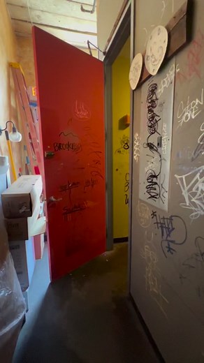 5.7K views · 40 reactions | Grid Strainer Replacement- Thanks for the Pizza   @bennypennellos #plumbing #plumber #plumbproud #plumblife #bathroom #bathroomsink #sinkdrain #drainrepair #howto #diy #asmr #reels #reelsvideo #reelsviral #serviceplumber | Theconservativeplumber | Facebook