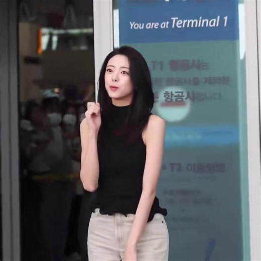 ยูนา ที่สนามบินนานาชาติ อินชอน ออกเดินทางไปเมือง มิลาน ประเทศอิตาลี เพื่อเข้าร่วมงาน Milan Fashion Week Fendi SS26 #있지 #ITZY #유나 #YUNA | ITZY JYP Thailand