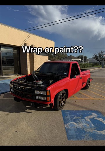 Wrap or Paint Your Truck: What's the Best Choice?
