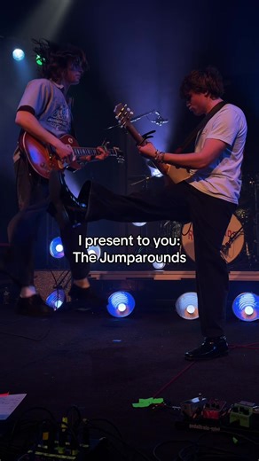 Who even are the runarounds?? @The Runarounds @William Lipton @axelellis4 @Jesse Golliher #therunarounds #concert #tour