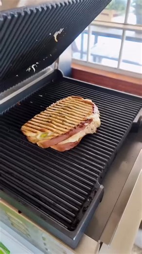 Lunch at Phantom Farms just got better! Join our sandwich club where you can buy 5 sandwiches and get the 6th one free🥪🙌 | Phantom Farms RI