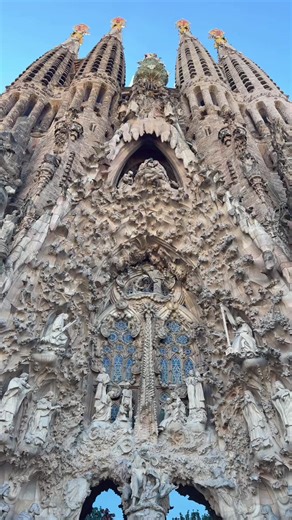 Explore Spain: Top Travel Tips for Your New Year Vacation