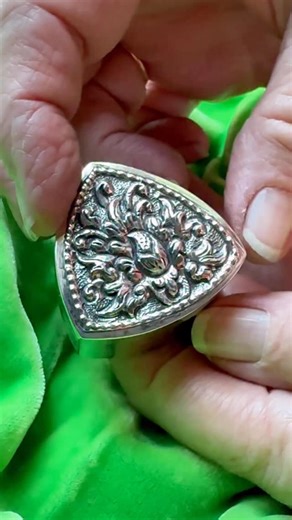 ✨Triangle Thimble Box✨ While on a recent trip to Bali, Jan picked up an exclusive set of solid silver thimble boxes, as so many of you have asked for! These boxes are so limited, usually only one of each, so move quickly if one catches your eye!! #thimblesforyou #sewingtools #thimble #thimbles | Thimbles for You