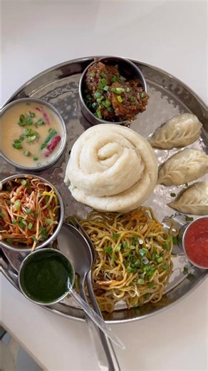 Food challenge:Majnu ka Tila |#food #foodchallenge #momos #streetfood #tibetan
