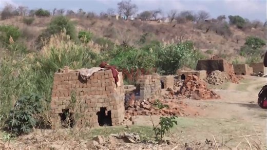 EU-Funded Water Project to Benefit Over 50,000 in Chongwe District By Lucky Phiri More than 50,000 residents of Chongwe District are set to benefit from a new community water initiative aimed at safeguarding local water sources and improving service delivery. The 500,000 Kwacha project, funded by the European Union, will run for four months and is being implemented by the People’s Process on Housing and Poverty in Zambia (PPHPZ). The initiative focuses on raising awareness of water policies, enh