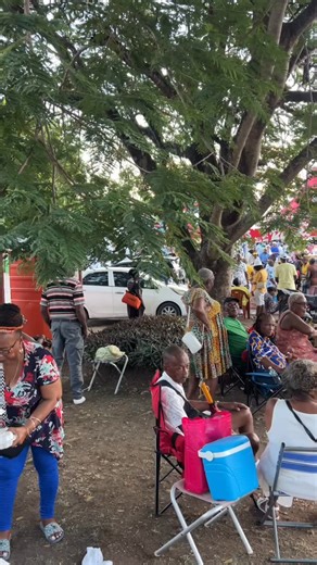 Q Is Good For You on Instagram: "Only on a Thursday. #qinthecommunity"