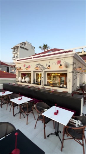 Ayar Restobar Rooftop: Sunsets, Cocktails & Sea Views