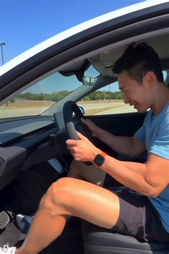 快速簡單看一下煥新版 Model Y 全新「Standard」入門車型有哪些差異！😎😎😎 來源：LINE群車友分享 #平價版ModelY #ModelY入門款 #fblifestyle | Angus電科技