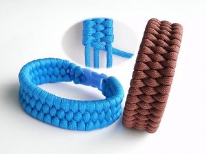 How to Make the Easiest Trilobite Paracord Survival Bracelet- 3 Core/1 Working Strand