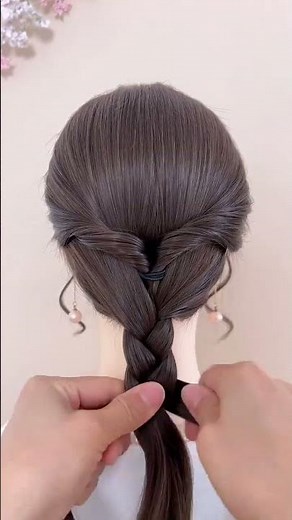 Top 7 Spring Hairstyles to Rock This Season