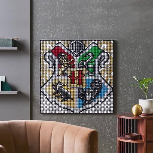 29K views · 319 reactions | Baut das Wappen eures Harry Potter Hogwarts Hauses ✨  www.lego.com/themes/art/harry-potter | LEGO | Facebook