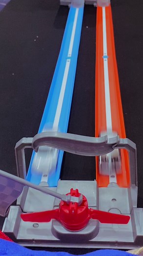 Intense Race Hot Wheels - Ultimate Tournament Loop Track