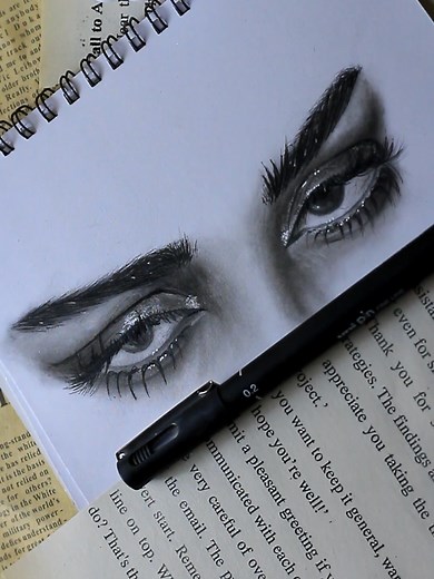 رسم عيون بالرصاص خطوة بخطوة
