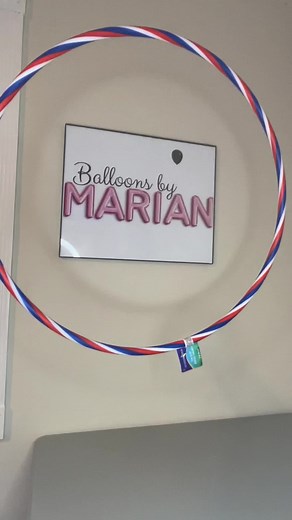 DIY Hula Hoop Balloon Centerpiece Tutorial
