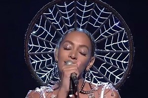 Solange Slays Performances Of 'Cranes In The Sky' and 'Don't Touch My Hair' on 'SNL' | Essence