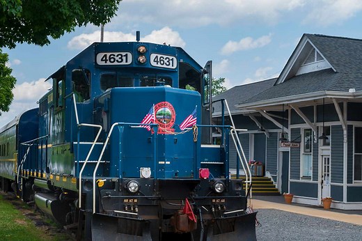 This Vintage Train Takes Riders on a Scenic, 26-mile Journey Through Georgia's Appalachian Foothills