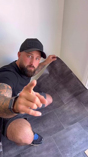211M views · 3M reactions | How To Cut Corner In Vinyl #LikeAPro #vinyl #vinylflooring #vinylfloors #How #howto #lifehacks #DIY #doityourself #reels | The Home Improvements Channel Uk | Facebook