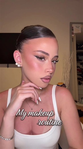 Tutorial nuovo make-up routine: trucco facile per tornare a casa