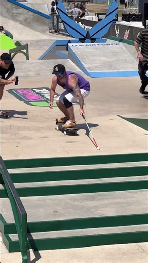 Blind skateboarder doing the impossible🦯🛹 #adaptiveathlete