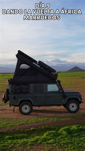 Idoia y Alex on Instagram: "Ni si quiera acoplándonos a un convoy de todoterrenos hemos conseguido que nos dejen entrar en el paso de montaña 🥲 Cambio de planes, pero no hay nada que no arregle una buena cena 😋"