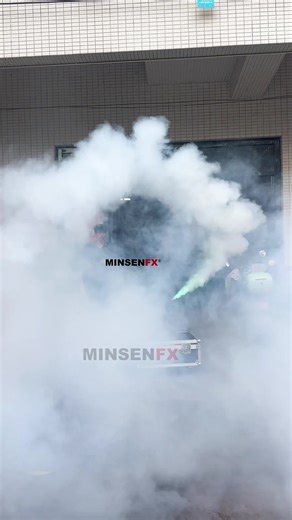 MINSENFX Head-Move LED Fog Machine for Events